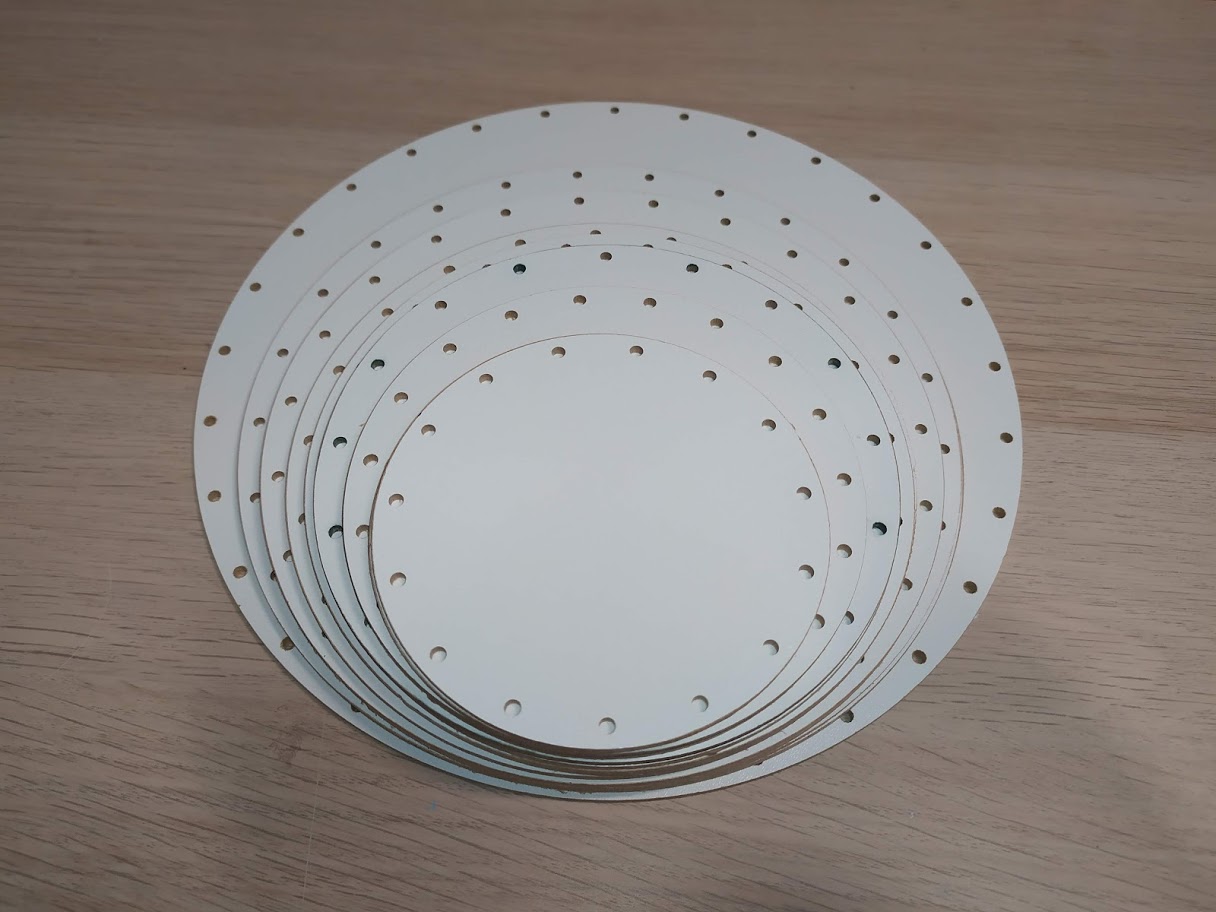Dřevený korálek průměr 30mm otvor 6mm