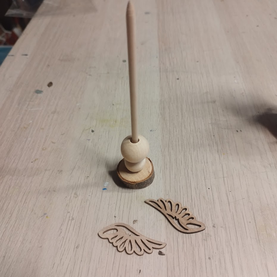 Sada dřevěných komponentů na výrobu stojícího anděla 20cm