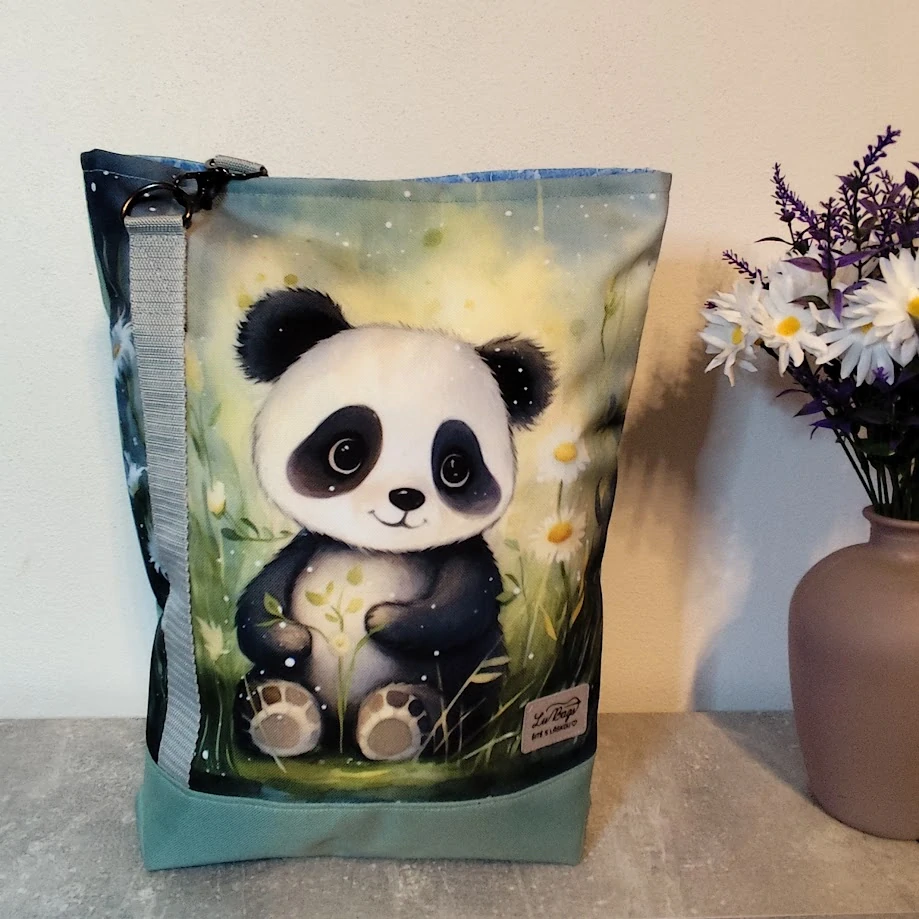 Kabelka Tyché - Panda v tichu louky