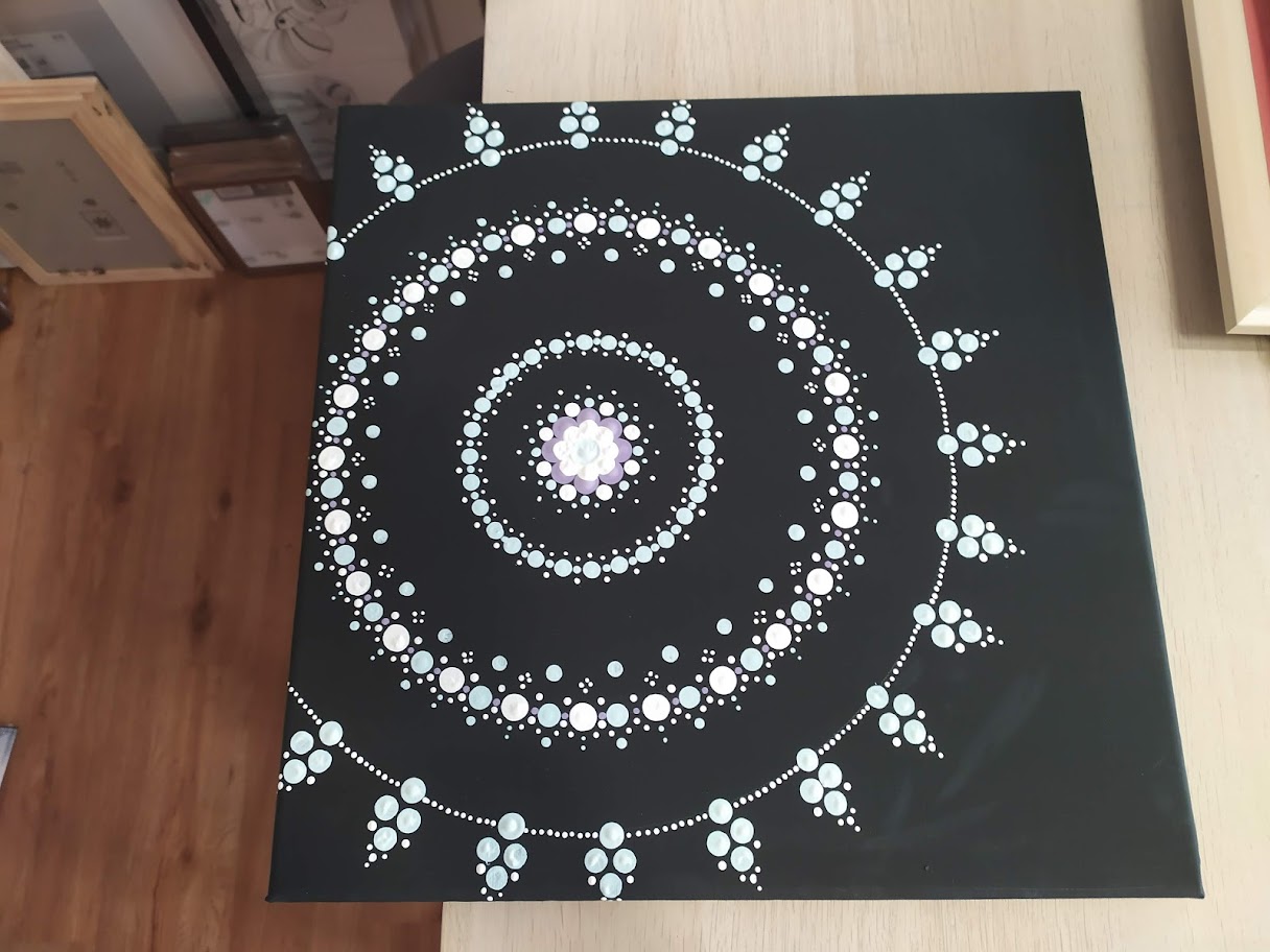 Tečkovaná mandala - blankytná
