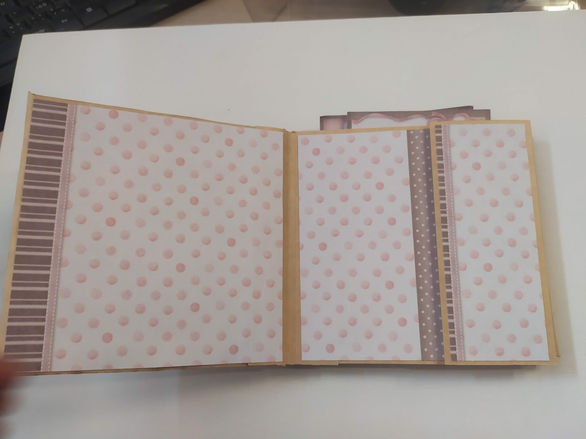 Scrapbookové album - narození dívky