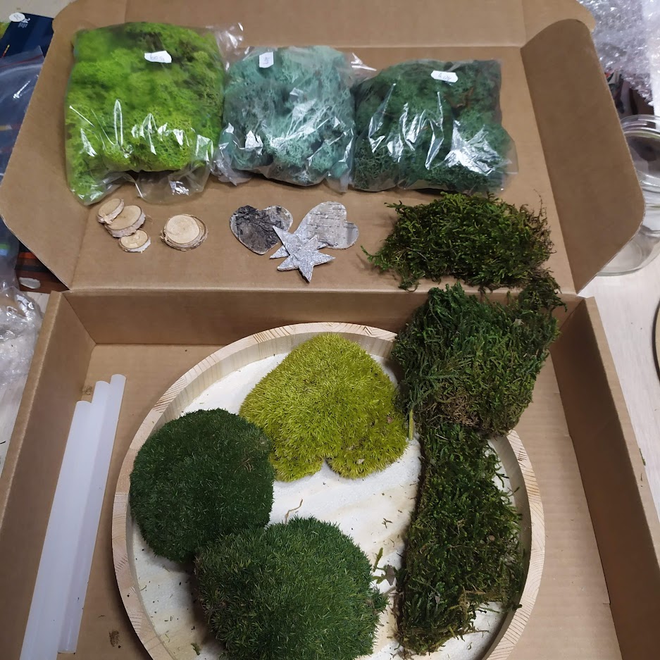 Kreativní sada na mechový obraz - kruh 28 cm