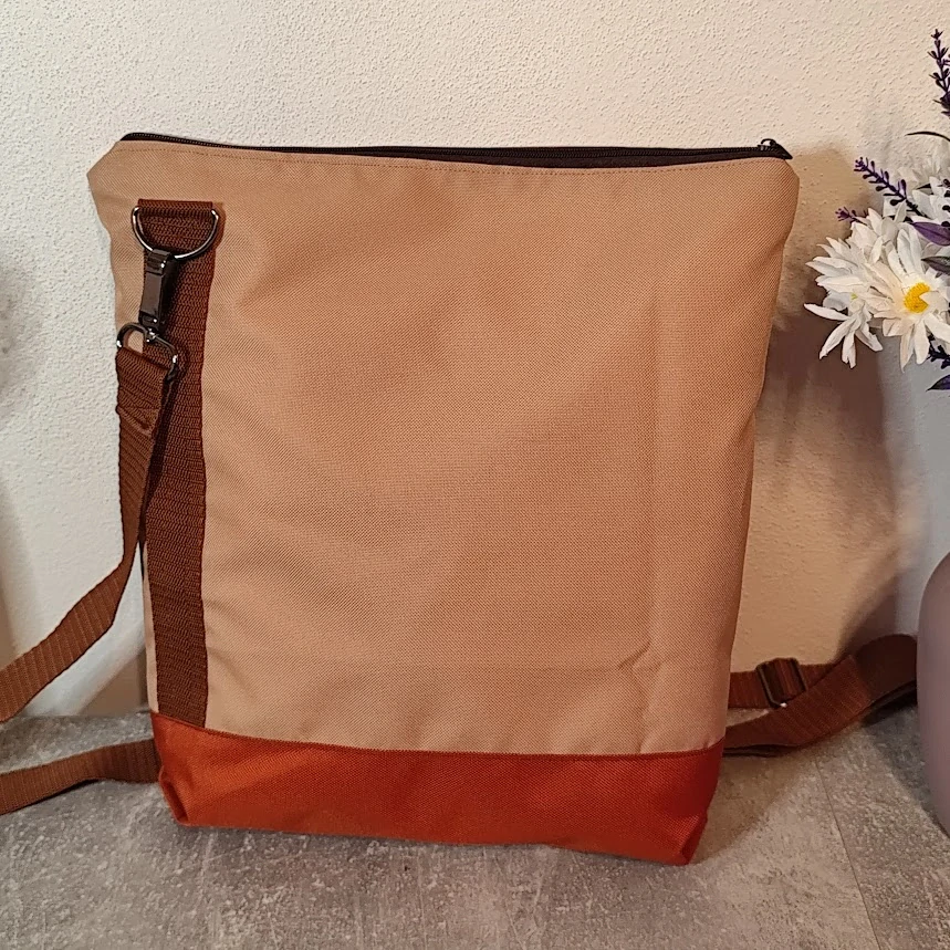 Kabelka Brita - Ve stínu koňské hřívy