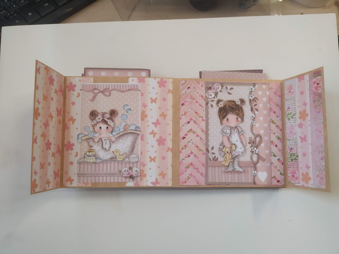 Scrapbookové album - narození dívky