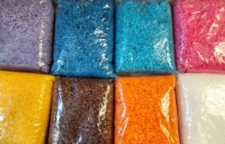 Parafínové dropky na sypané svíčky 245g